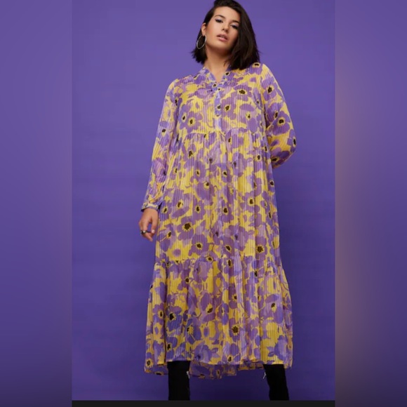 Tiered Floral Dress. Plus Size 24/26 New - Picture 1 of 3